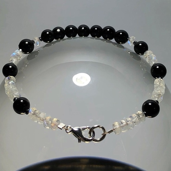 Hand Made Gemstone Bracelet - Picture 3 of 8